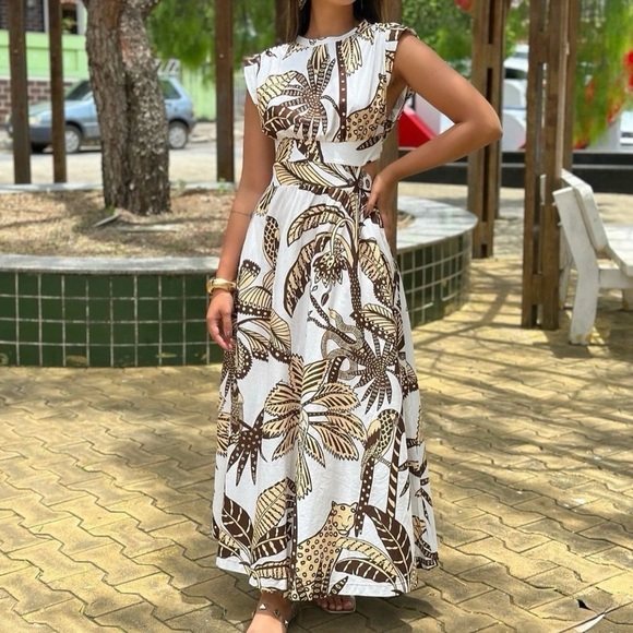 FARM Rio Dresses & Skirts - FARM Rio Amazonia Leaf Print Midi Dress Size S